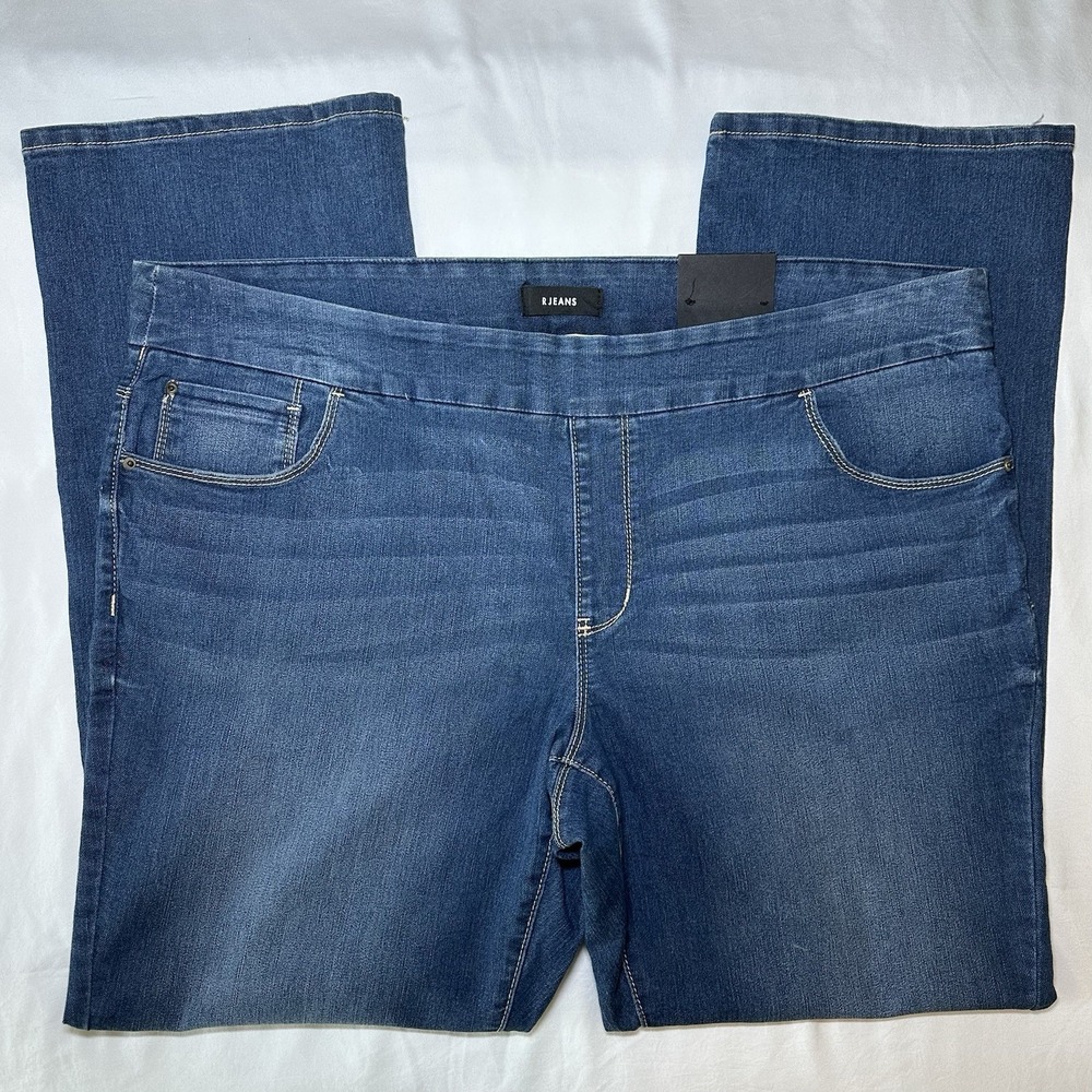 Reitmans Jeans Womens 20P Medium Wash Straight Petite Pull On Denim Pants NWT